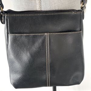 Relic Black Crossbody / Shoulder Bag Adjustable Strap Small Chic Casual